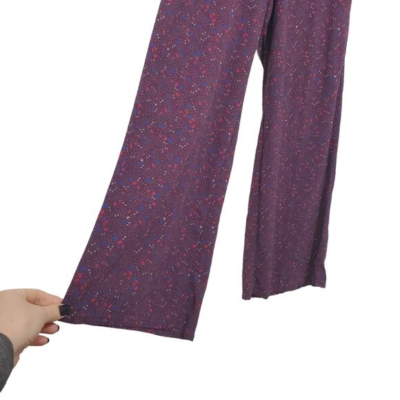 Marine Layer | Kiley Cabernet Ditsy Floral Wide Leg Pull-On Pocket Pants - Picture 6 of 9